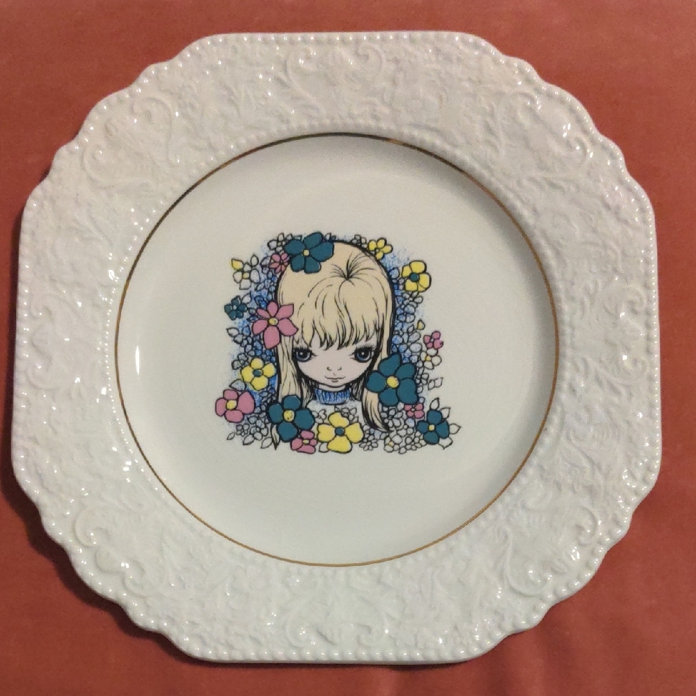 Big Eyed Girl Decorative Plate